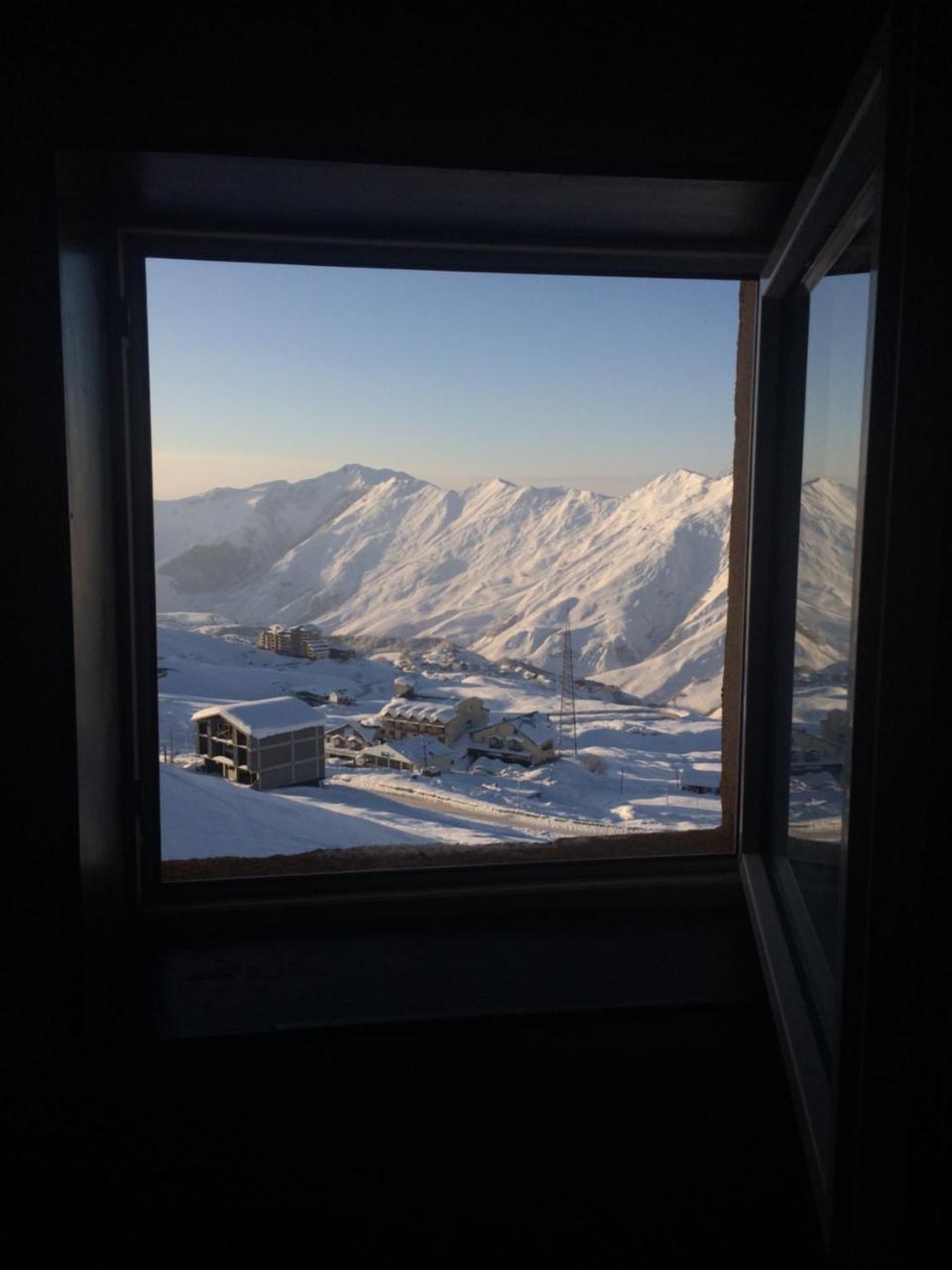 White Shino Hostel Gudauri Exteriör bild